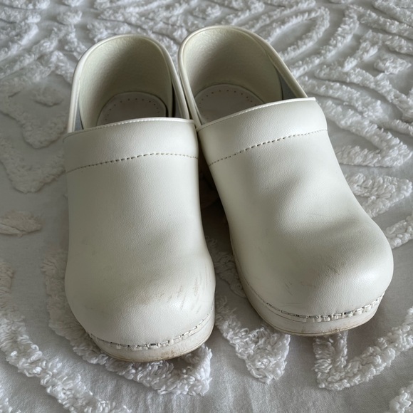 Dansko “Professional Box” Clogs - Picture 2 of 5